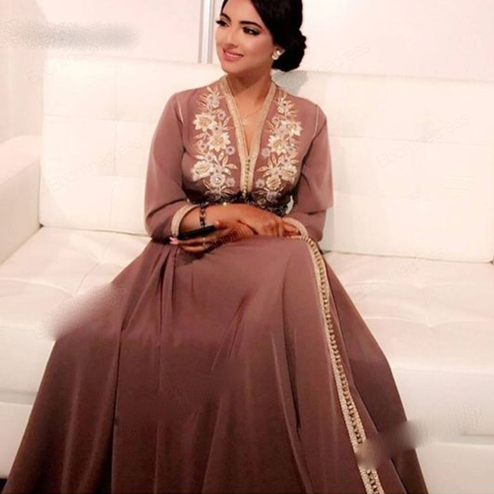 Moroccan Kaftan Evening Dresses Emboridery Appliques Long Evening Dress Full Sleeve Arabic Muslim Formal Gown, Fuchsia
Moroccan Kaftan Evening Dresses Emboridery Appliques Long Evening Dress Full Sleeve Arabic Muslim Formal Gown, Fuchsia