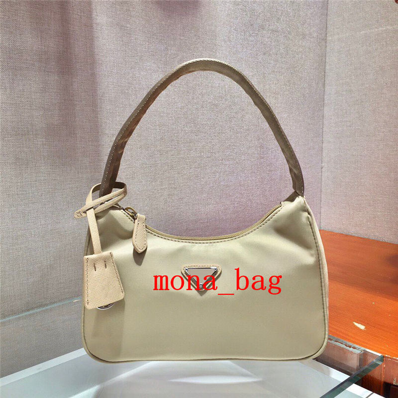 New Women Re-Edition 2000 Nylon Shoulder Bag Luxury Designer Women Handbag 1BH204 Crossbody Bags Handbag Size 22, Red
New Women Re-Edition 2000 Nylon Shoulder Bag Luxury Designer Women Handbag 1BH204 Crossbody Bags Handbag Size 22, Red