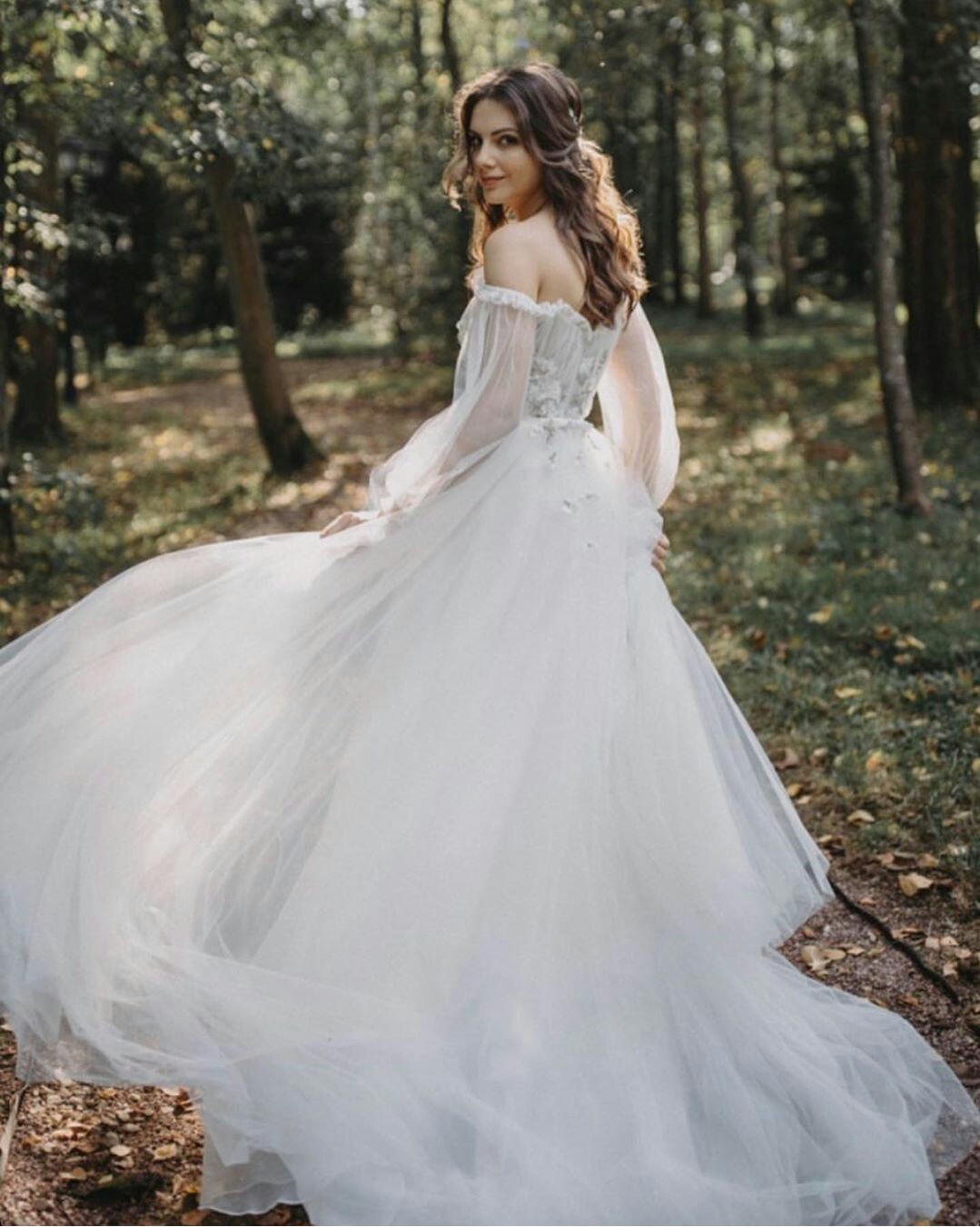 A Line Wedding Dresses Sheer Strap Lace Applique Wedding Dress Sweep Length Off-Shoulder Bridal Dress Custom Made Robes De Mariée