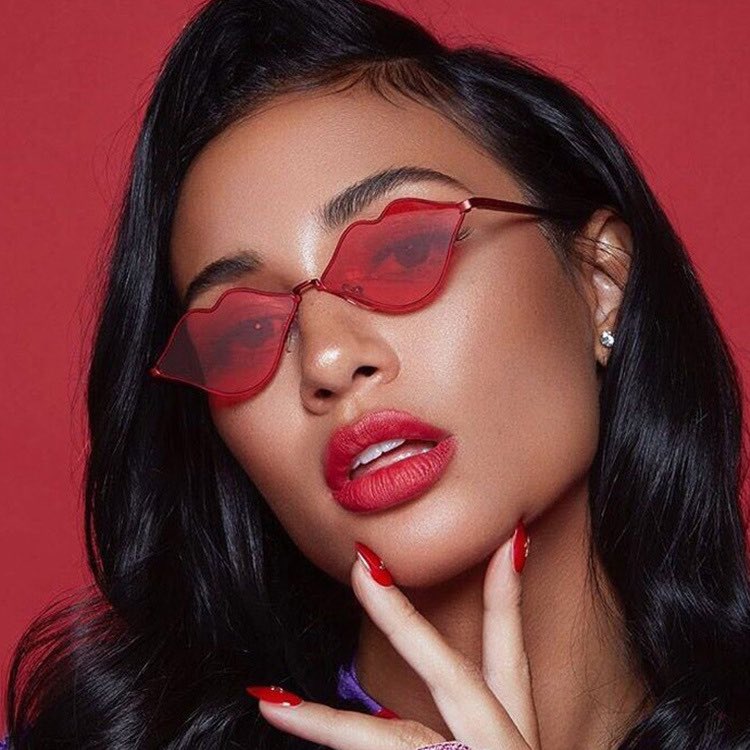 Novelty Metal Mouth Sunglasses XXOO Lips Shaped Sun Glasses Red Sexy Small Frame Sunglass 8 Colors Wholesale
Novelty Metal Mouth Sunglasses XXOO Lips Shaped Sun Glasses Red Sexy Small Frame Sunglass 8 Colors Wholesale