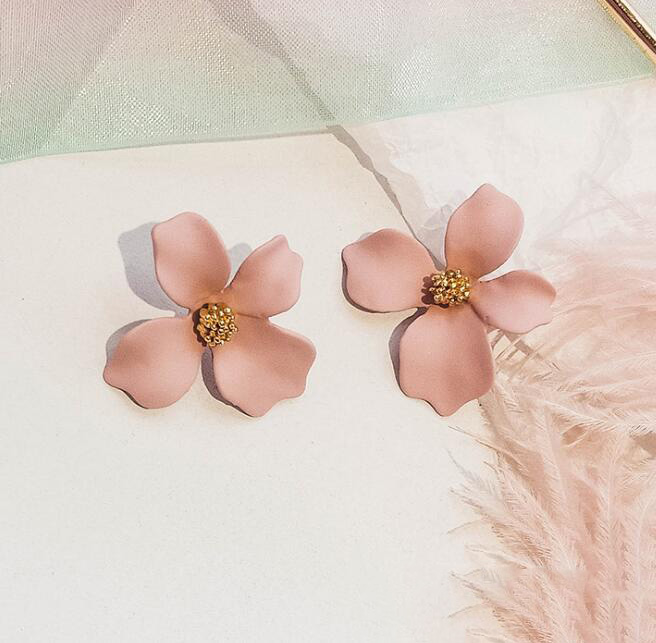 Flower Stud Earrings New Street Fashion Trends Korean Red Green Yellow Petals Joker Ear Studs Women Jewellery Wholesale