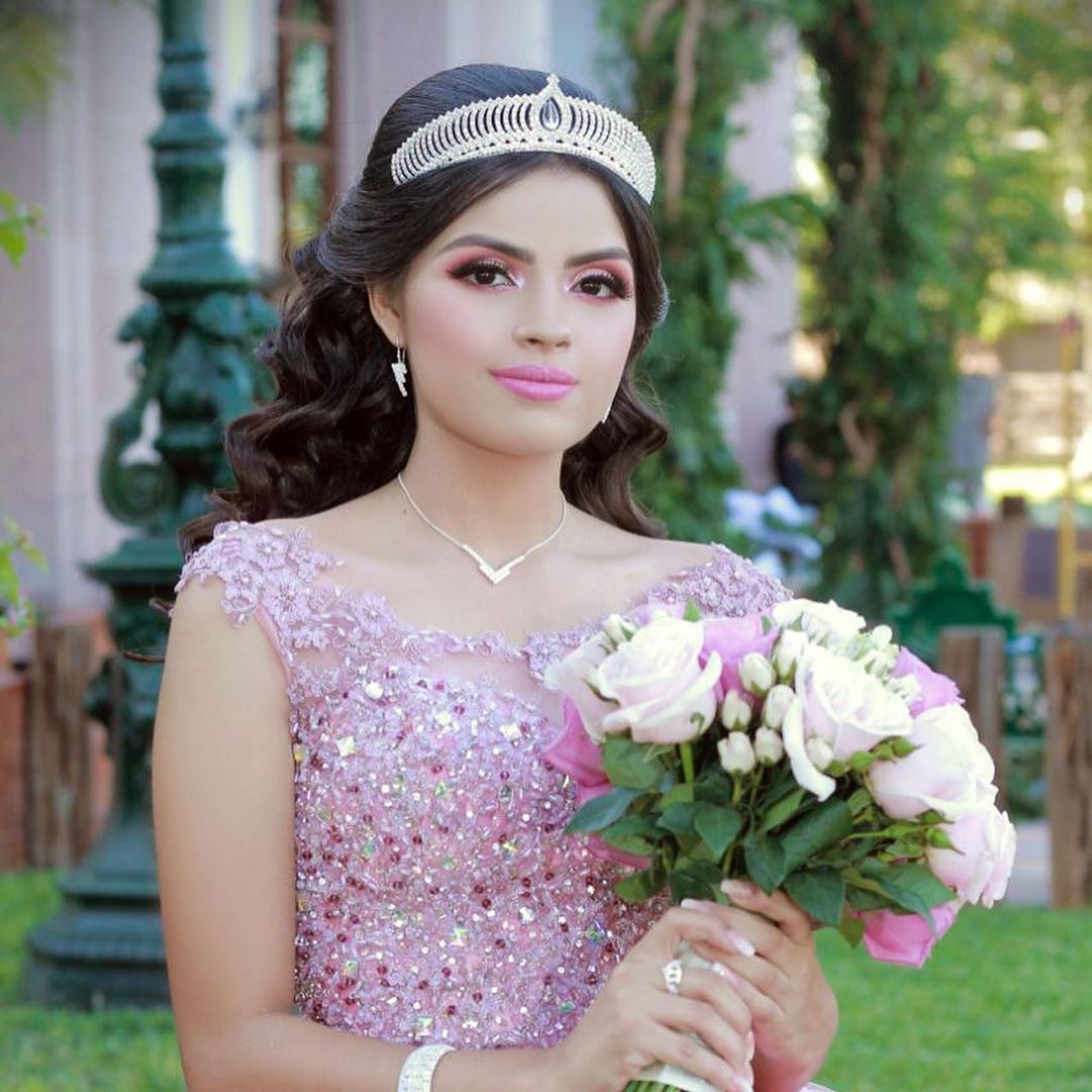 Blush Pink Sexy Sheer Neck Quinceanera Prom Dresses Lace Beaded Crystals Ball Gown Evening Party Sweet 16 Dress ZJ107