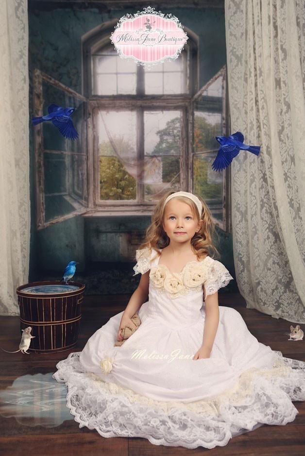 Princess White Flower Girl Dresses Jewel Neck Lace Handmade Flowers Ruffles Girls Pageant Gowns Children A Line Kids Prom Party Dress