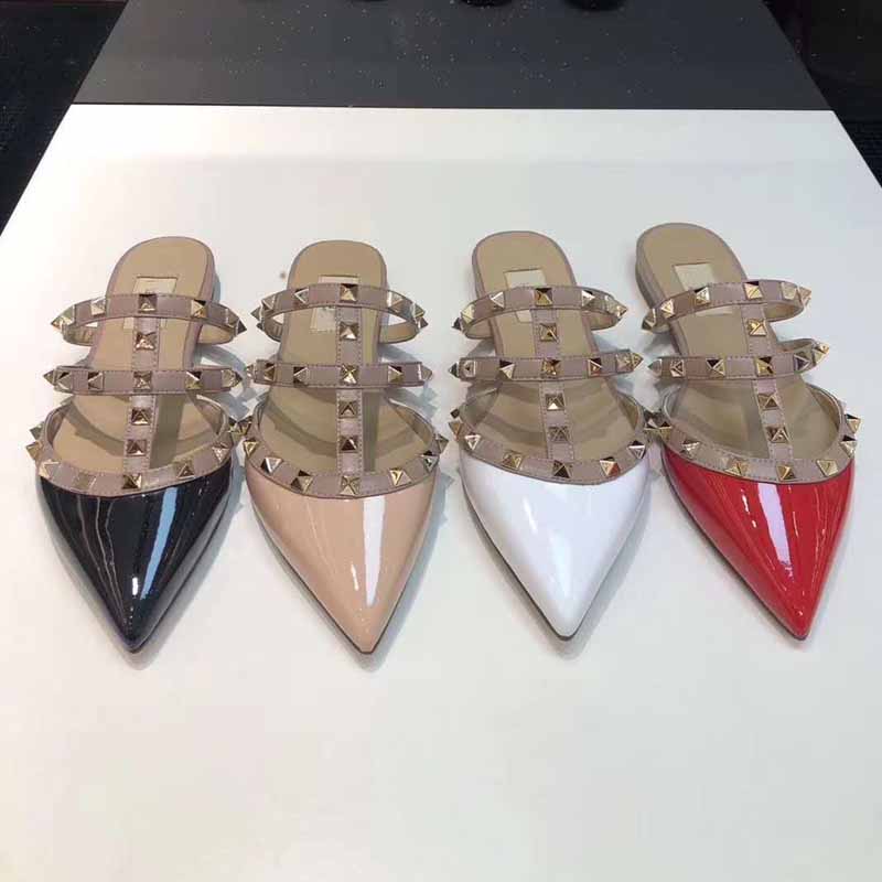 2020 new pointed rivet ladies flat heel shoes high quality patent leather rivet slippers summer luxury fashion designer women's shoes, Black
2020 new pointed rivet ladies flat heel shoes high quality patent leather rivet slippers summer luxury fashion designer women's shoes, Black
