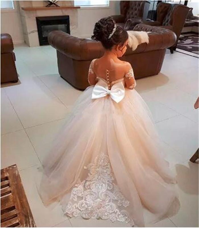Classic Flower Girl Dress For Wedding with Bow Lace Appliques Train Sheer Neck Long Sleeves Girls Pageant Gowns Custom Made