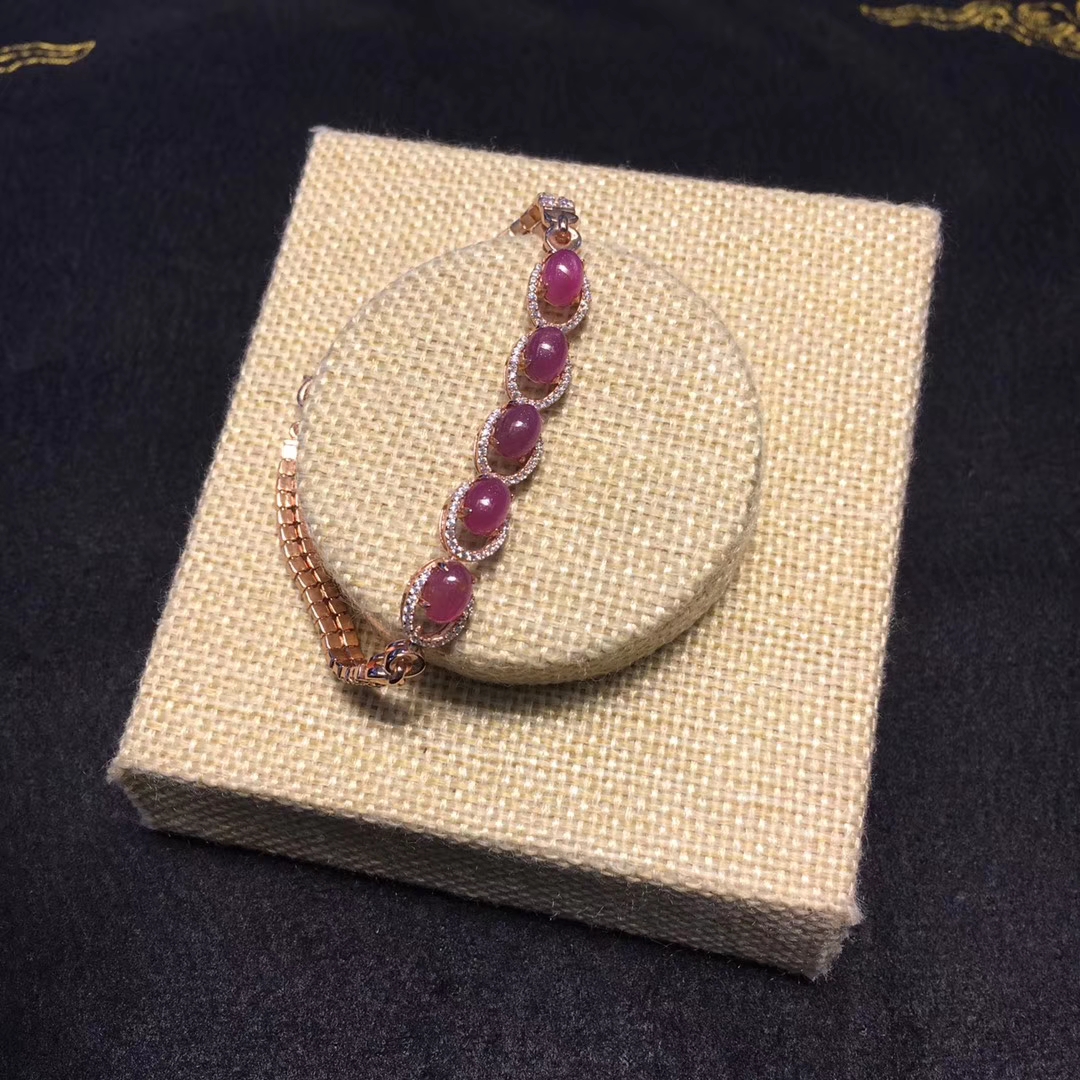 Ruby moisturizing bracelet