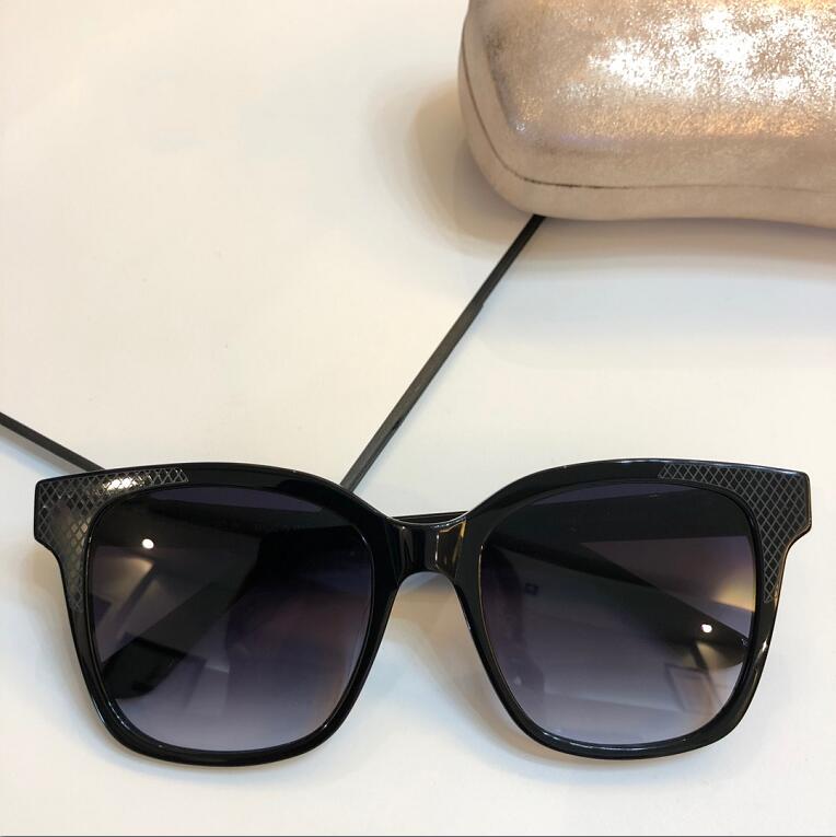 New top quality 5902 mens sunglasses men sun glasses women sunglasses fashion style protects eyes Gafas de sol lunettes de soleil with box, White;black
New top quality 5902 mens sunglasses men sun glasses women sunglasses fashion style protects eyes Gafas de sol lunettes de soleil with box, White;black