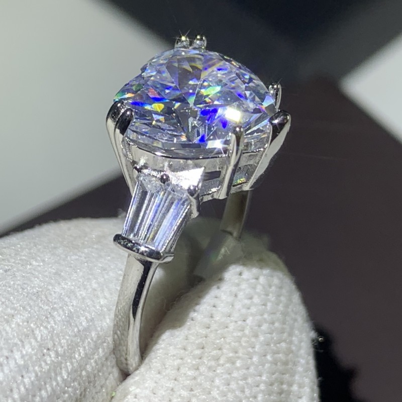 Sterg Sier Heart Ring: Cubic Zirconia & Moissanite Wedding Band 5890