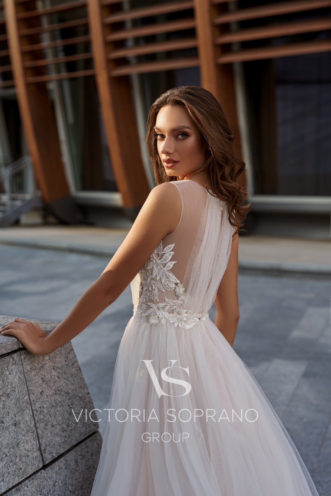 2020 New Beach Wedding Dresses Lace Applique A Line Jewel Neck Boho Wedding Dress Sweep Train Bridal Gowns Robes De Mariée