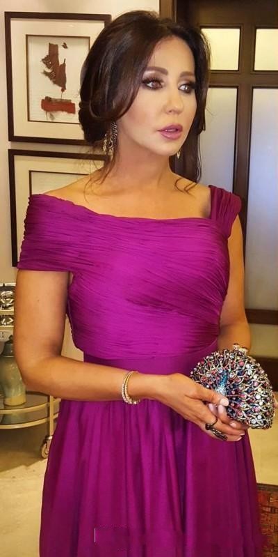 Fuchsia Chiffon Long Simple Cheap Mother of bride Dresses Draped Scoop Neck Plus Size Cap Sleeve Wedding Guest Dress Formal Mothers Dresses