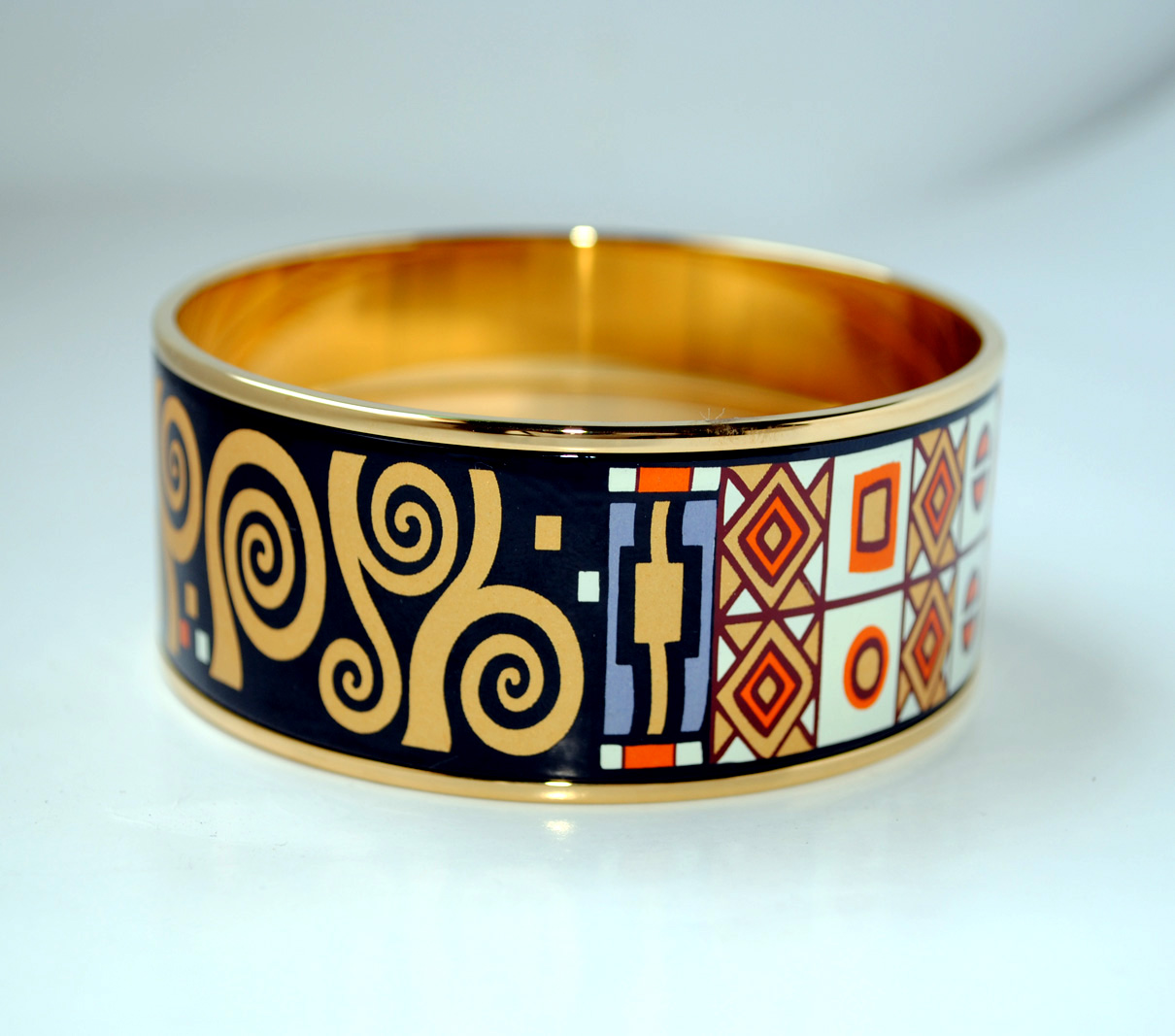 Klimt Series 18K gold-plated enamel bangle bracelet for woman Top quality bracelets bangles width 30 mm Fashion jewelry for gift
Klimt Series 18K gold-plated enamel bangle bracelet for woman Top quality bracelets bangles width 30 mm Fashion jewelry for gift
