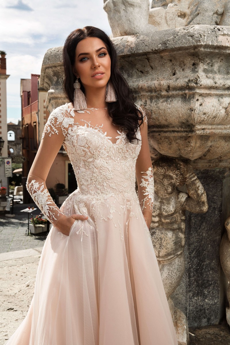 Innocentia A Line Wedding Dresses Sheer Baetau Neck Lace Bridal Gowns Fairy Long Sleeves Boho Wedding Dress Cheap vestido de novia