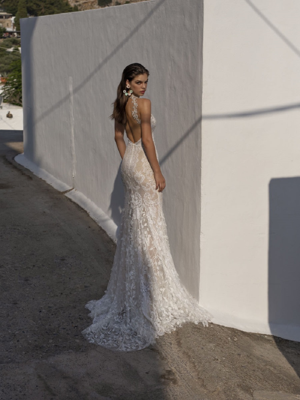 2020 New Lian Rokman Mermaid Wedding Dresses Sheer High Collar Lace Appliques Bridal Gowns Illusion Backless Sweep Train Wedding Dress
