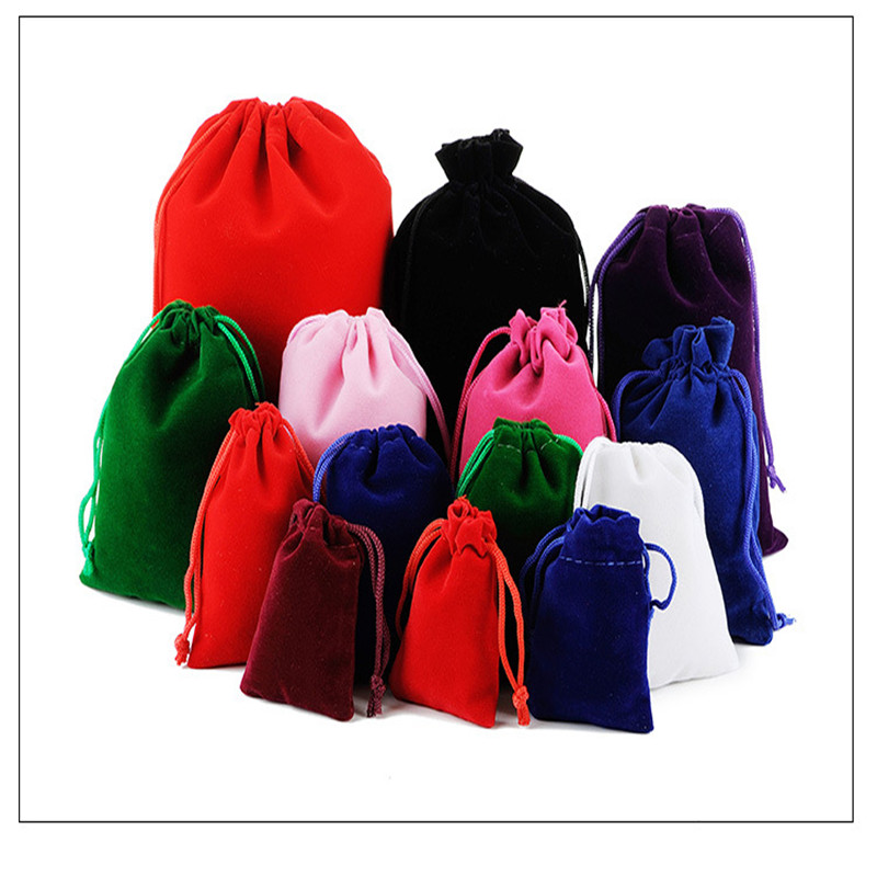 7*9 Black Velvet Drawstring Pouch Jewelry Bag Christmas Wedding Party Gift Pouch Bag Fit For Necklace Earring Bracelets
7*9 Black Velvet Drawstring Pouch Jewelry Bag Christmas Wedding Party Gift Pouch Bag Fit For Necklace Earring Bracelets
