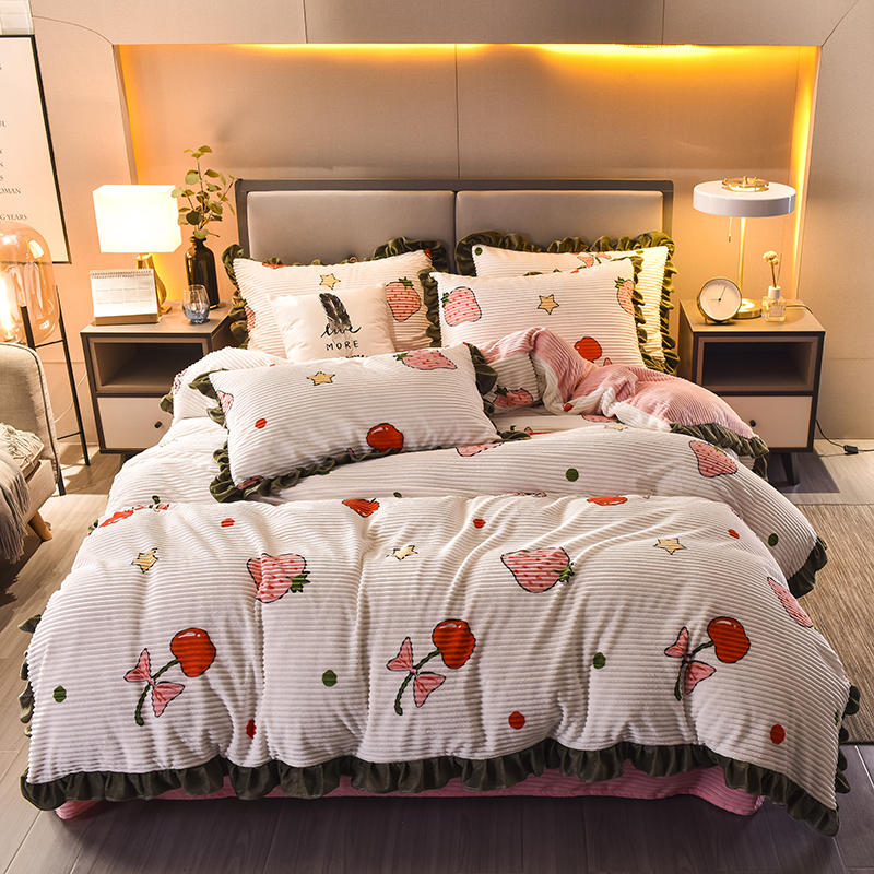 2020 new strawberry series Bedding Sets White pink red Bed Set Bedding Lotus leaf lace bed linen Home textile single/double, Colour 6
2020 new strawberry series Bedding Sets White pink red Bed Set Bedding Lotus leaf lace bed linen Home textile single/double, Colour 6