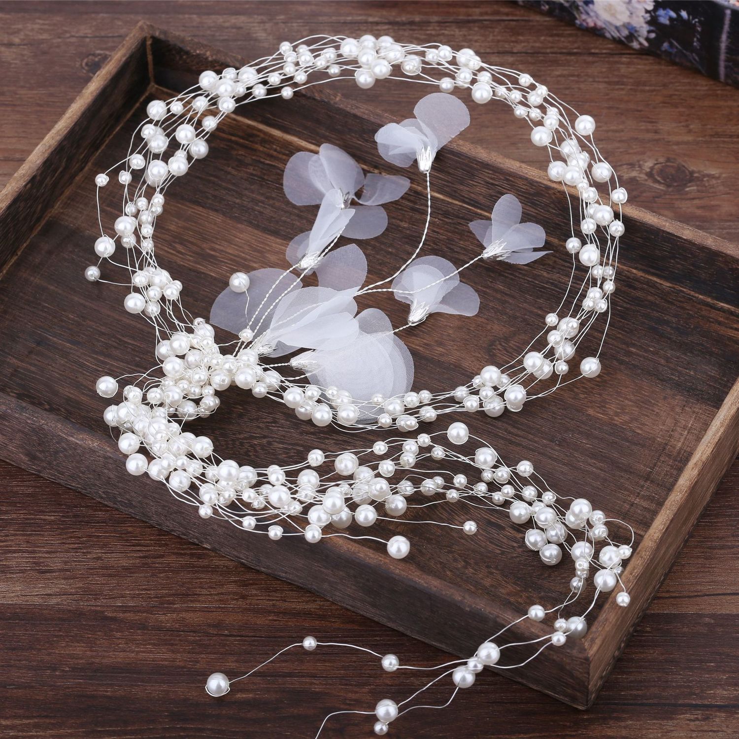 Korean Aestheticism Garland Manual Pearl Hair Band White Juan Yarn Bride Girl Marry Ornaments Wedding Dress Gift Clothing Accessories
Korean Aestheticism Garland Manual Pearl Hair Band White Juan Yarn Bride Girl Marry Ornaments Wedding Dress Gift Clothing Accessories