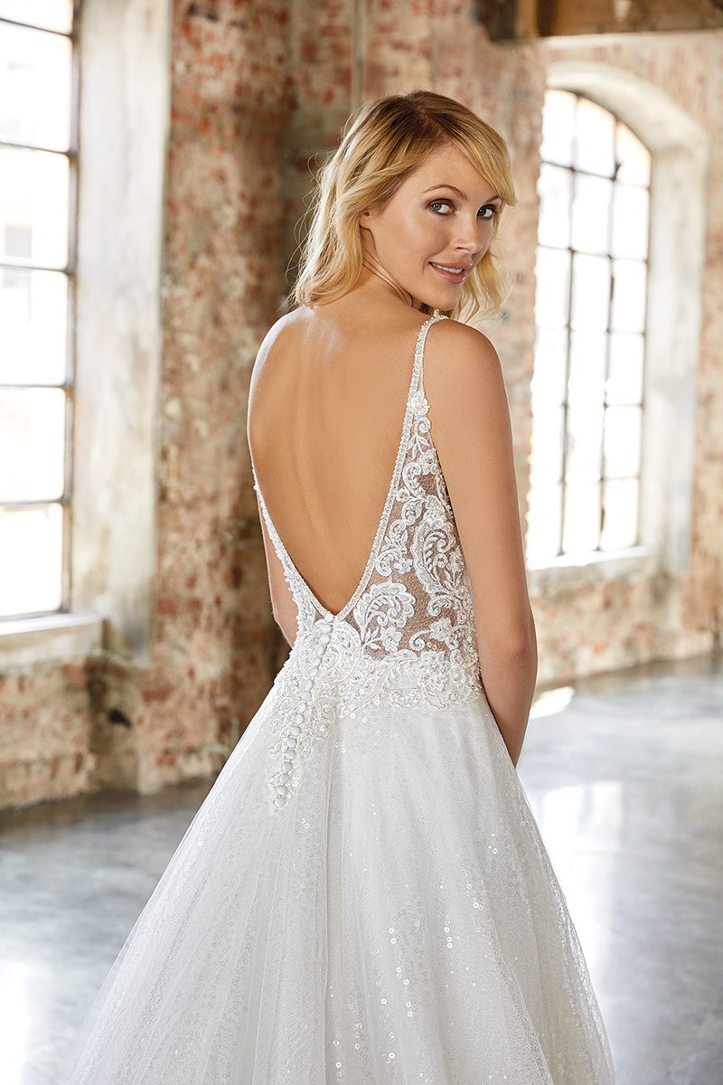 2020 A Line Wedding Dresses Spaghetti Applique Sequins Wedding Dresses Backless Sweep Train Bridal Gowns Bohemia Vestidos De Novia