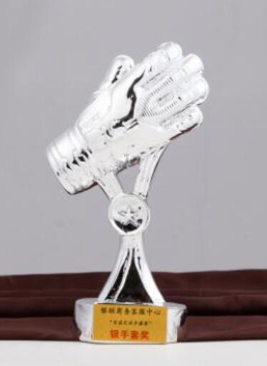 Gold silver gloves trophy goalkeeper football match resin cup fans creative souvenirs Wholesale factory direct selling
Gold silver gloves trophy goalkeeper football match resin cup fans creative souvenirs Wholesale factory direct selling