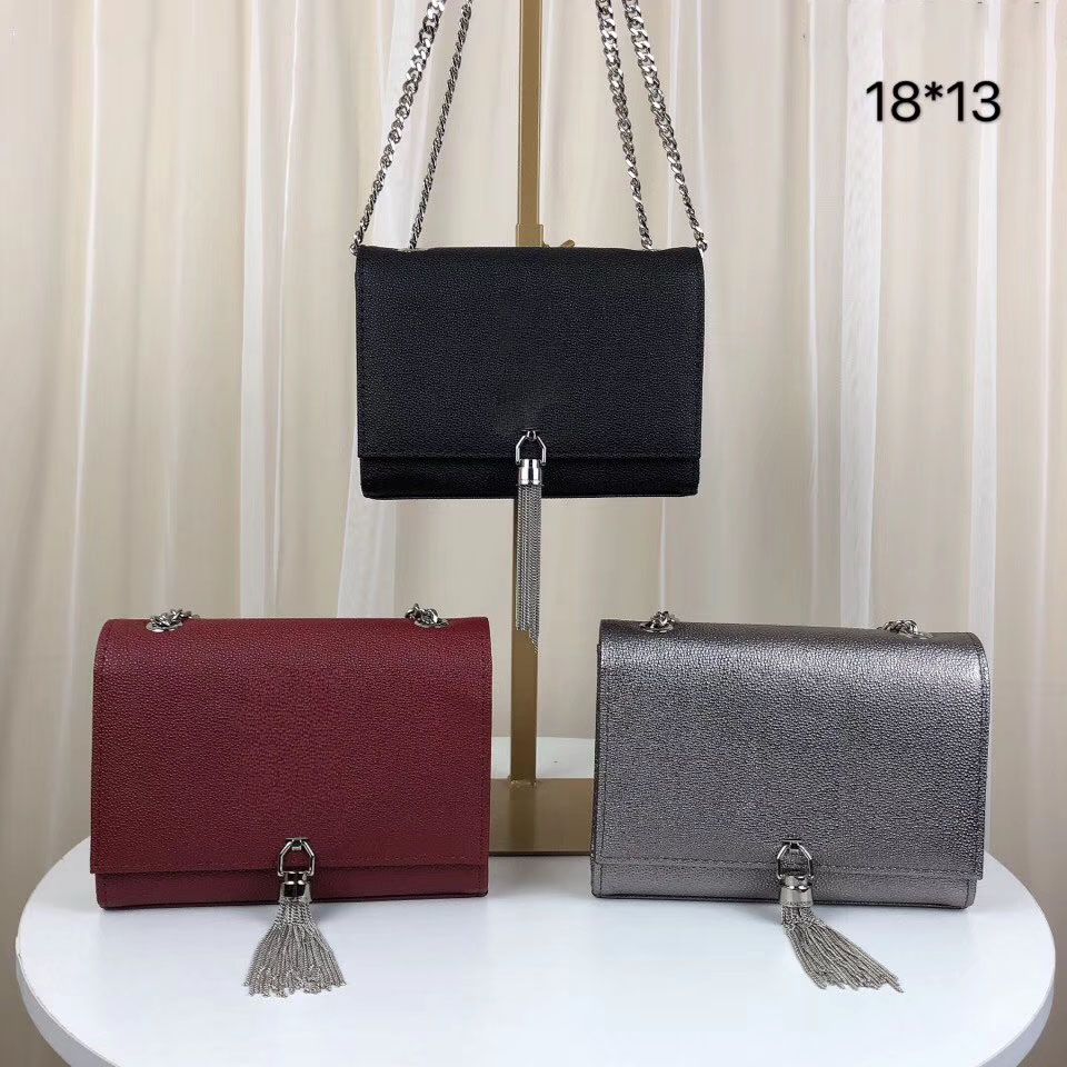 new style handbags tassel metal purse chain gold silver mini handbag genuine leather bag flip cover exquisite shoulder bags with box
new style handbags tassel metal purse chain gold silver mini handbag genuine leather bag flip cover exquisite shoulder bags with box