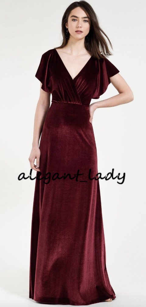 Burgundy Gold Velvet Country Bridesmaid Dresses with Flare Sleeve V-neck Full length Flowing Bohemian Wedding Party Guest Gown