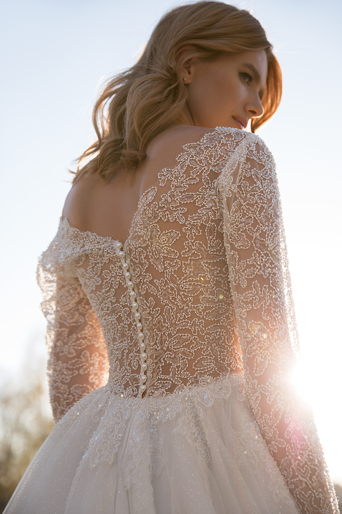 2019 Lace Bohemian Wedding Dresses V Neck Sequins Appliqued Sweep Train Long Sleeve Beach Wedding Dress Custom Side Split Vestidos De Novia
