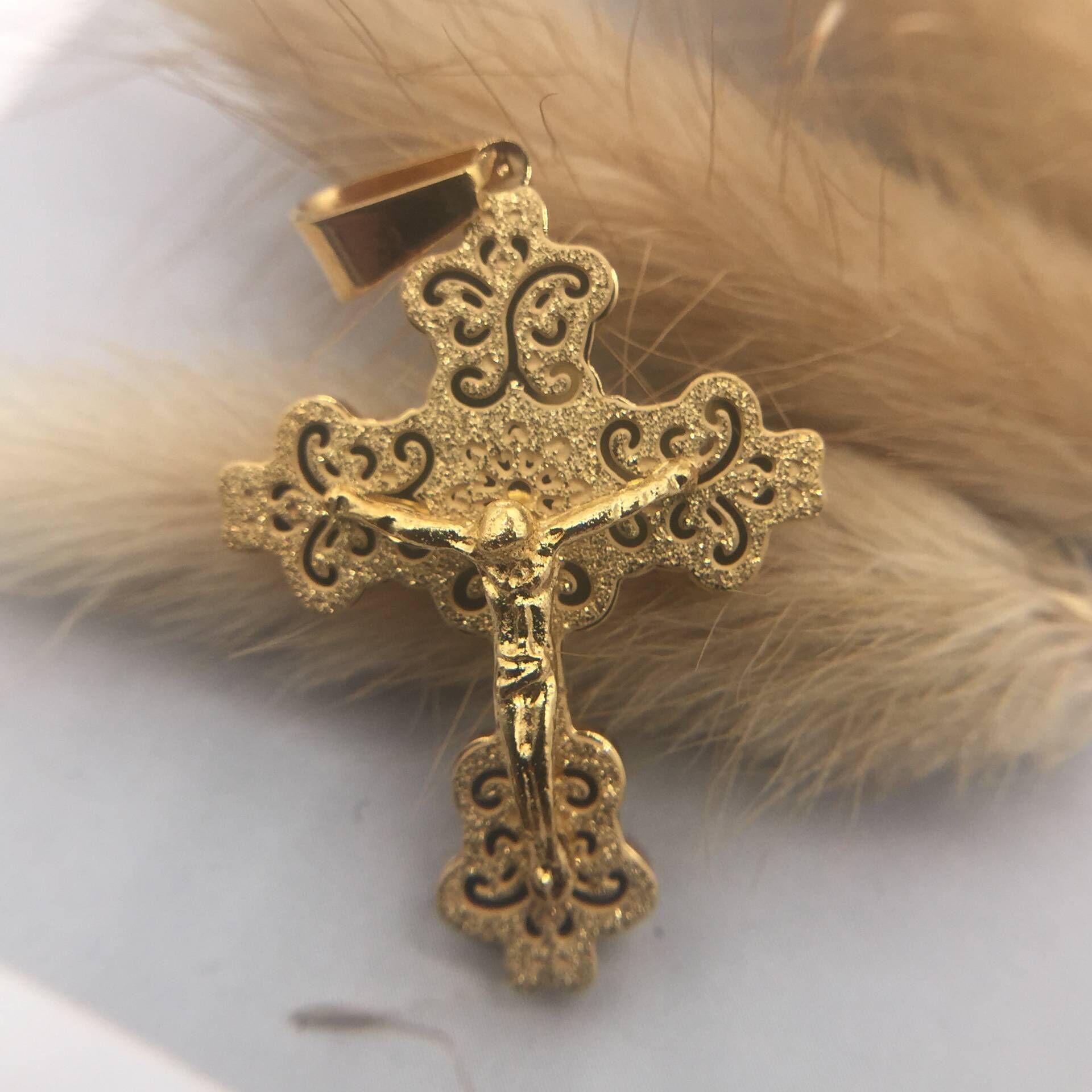 Crucifix Cross Pendant Necklace Bracelet Gold/Black Gun Plated/ Stainless Steel Fashion Religious Jewelry for Women/Men Faith Necklace
Crucifix Cross Pendant Necklace Bracelet Gold/Black Gun Plated/ Stainless Steel Fashion Religious Jewelry for Women/Men Faith Necklace