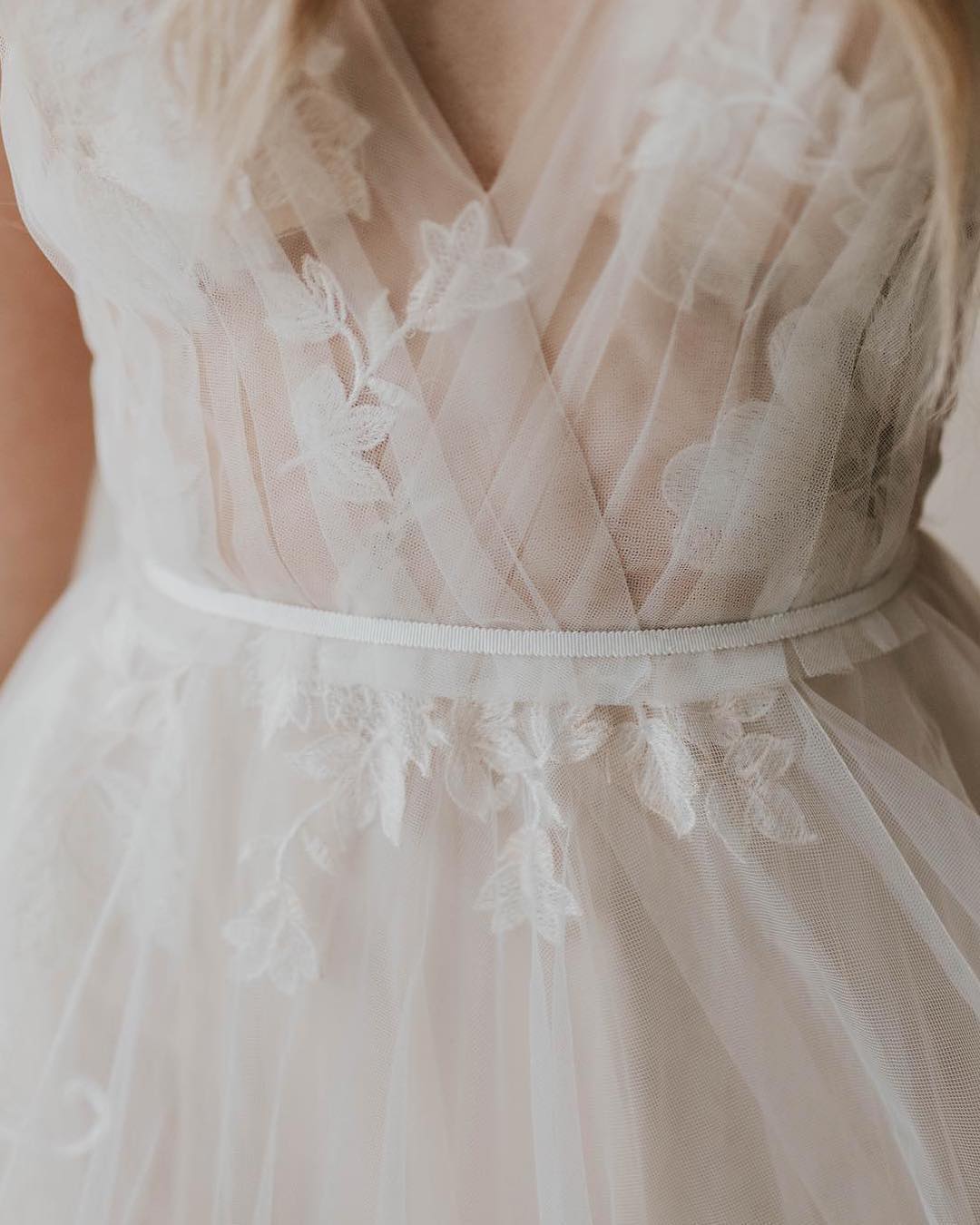 fairy beach a line wedding dresses v neck lace appliques bridal gowns plus size wedding party gown robe de marie