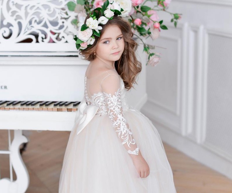 New Arrival Light Pink Girls Pageant Dresses Ball Gowns Princess Flower Girls Dresses For Weddings Lovely Kids Communion Dress
