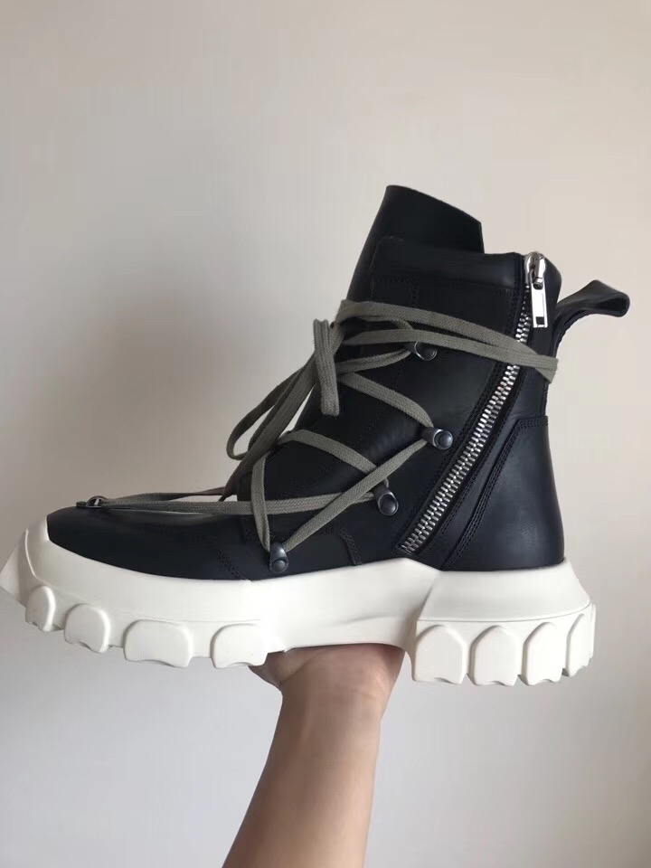 2019 SS States high quality men's shoes genuine leather belt classic boots persiol factory direct high-end trend leading boots
2019 SS States high quality men's shoes genuine leather belt classic boots persiol factory direct high-end trend leading boots