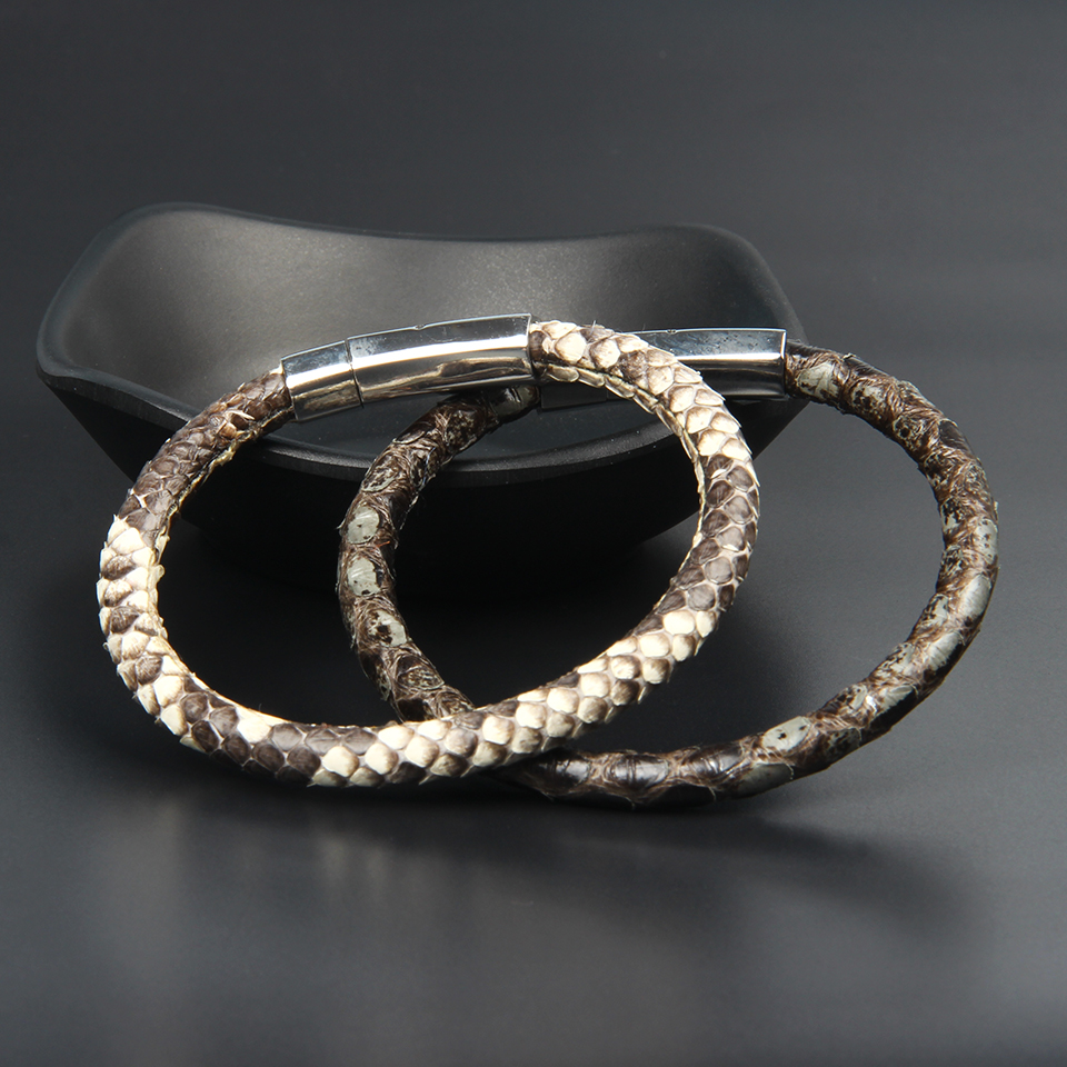 6mm Genuine Python Snake Skin Bracelets Stainless Steel Leather Bracelet With Magnetic Buckle Claps Jewelry For Men Gift
6mm Genuine Python Snake Skin Bracelets Stainless Steel Leather Bracelet With Magnetic Buckle Claps Jewelry For Men Gift