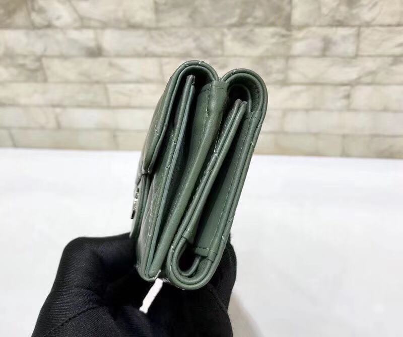 VIP high-end custom ladies short wallet French designer designer ladies leather wallet Very practical to put credit cards Banknotes Change, Blue
VIP high-end custom ladies short wallet French designer designer ladies leather wallet Very practical to put credit cards Banknotes Change, Blue