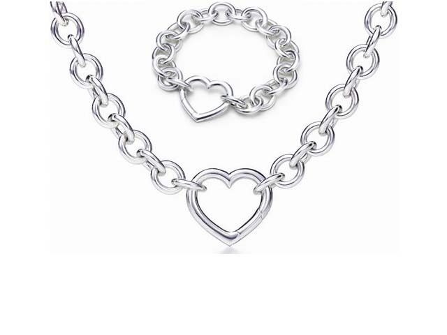 2019 new silver thick chain with silver heart ring Pendant Necklaces and bracelet high quality Women Necklaces bracelet suit
2019 new silver thick chain with silver heart ring Pendant Necklaces and bracelet high quality Women Necklaces bracelet suit