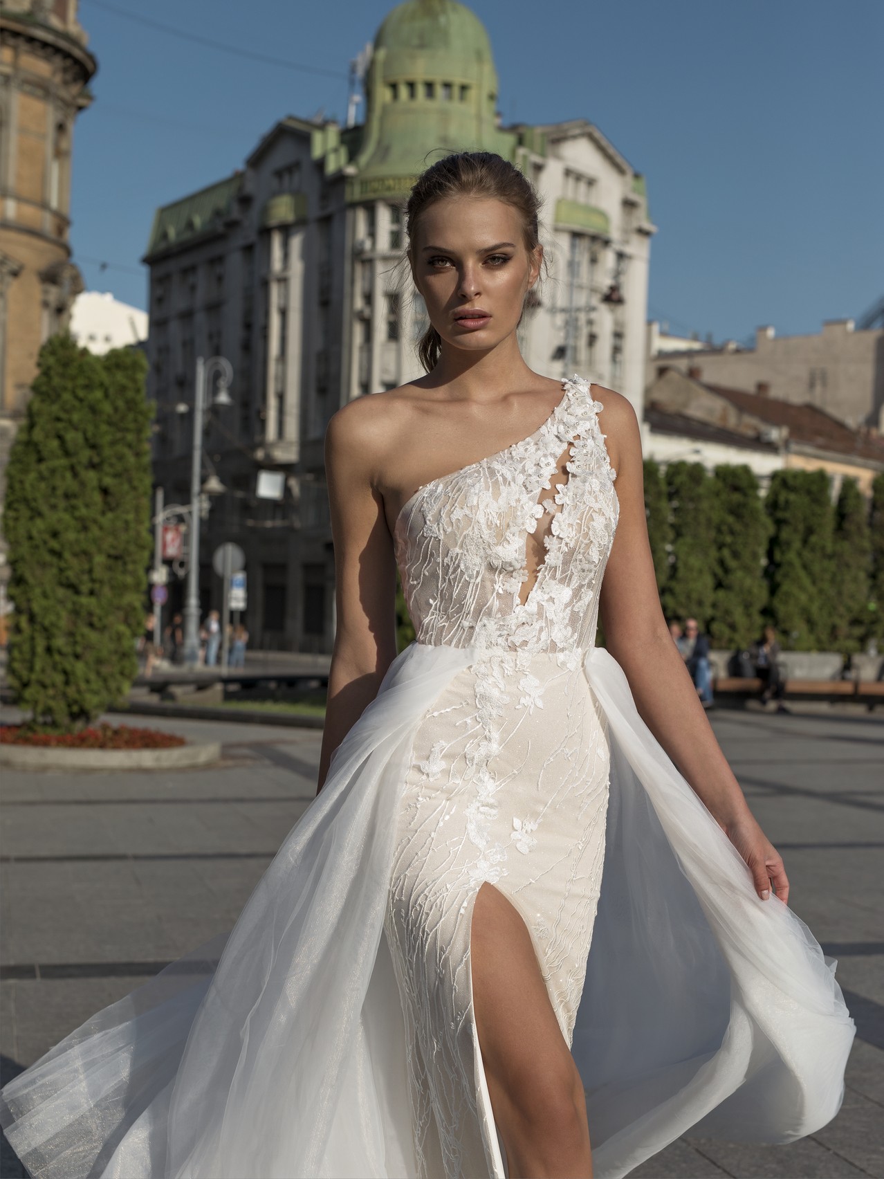 2019 Riki Dalal Mermaid Wedding Dresses With Detachable Skirts One Shoulder Lace Bridal Gowns Sweep Train Appliqued Beach Wedding Dress