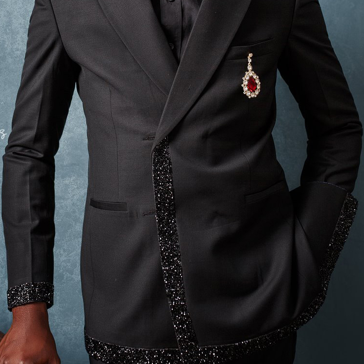 Mens Designer Wedding Tuxedos For Groomsmen Black Peaked Lapel Two Button Jacket Rhinestone Groom Pants Suits