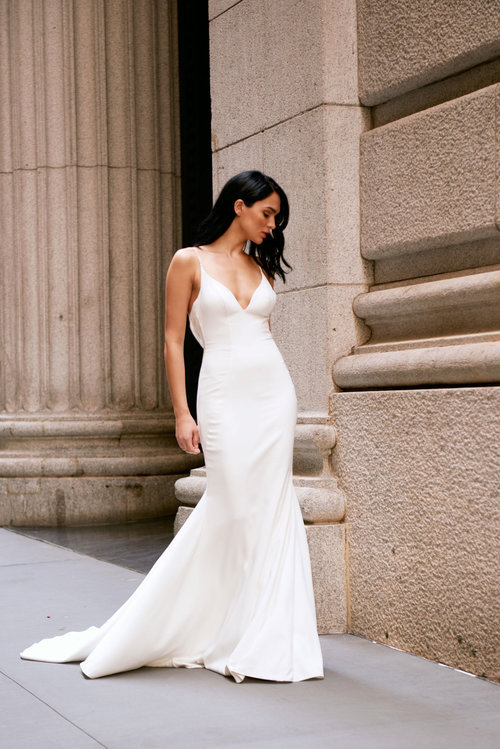 2019 White Sexy Deep V Neck Mermaid Evening Dresses Open Back Party Gowns Simple Floor Length Prom Dresses