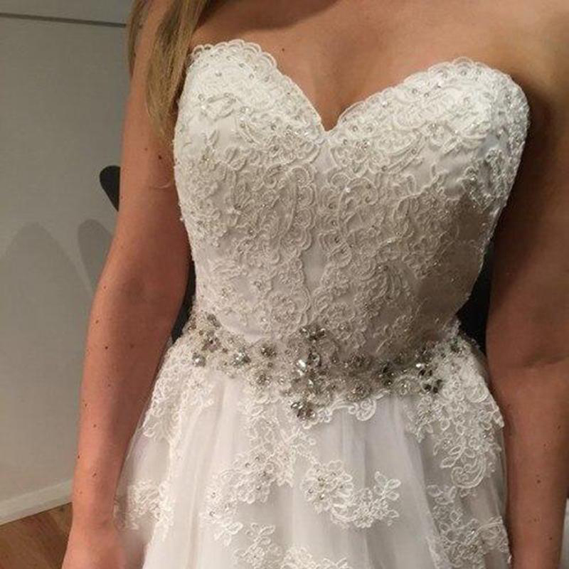 odest Design Vintage Sweetheart Neckline A Line Wedding Dress Lace Appliques Crystals Beading Tulle Custom Made Wedding Dresses