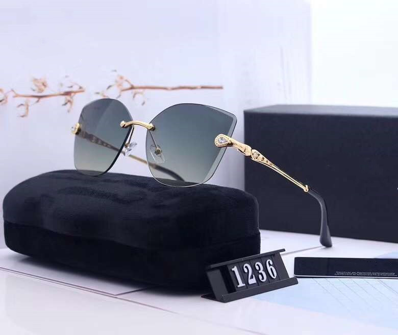 Wholesale-Womens Designer Sunglasses Luxury Sunglasses Adumbral Sun Google Glasses Style C1236 7 Colors Optional High Quality with Box
Wholesale-Womens Designer Sunglasses Luxury Sunglasses Adumbral Sun Google Glasses Style C1236 7 Colors Optional High Quality with Box