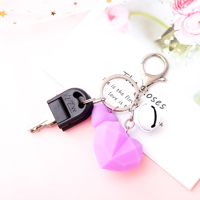 Bell Key Chains Cartoon Geometric Faceted Heart Keychain for Women Lovers Car Key Ring Holder Keyring Bag Decoration Jewelry Gifts Accessory