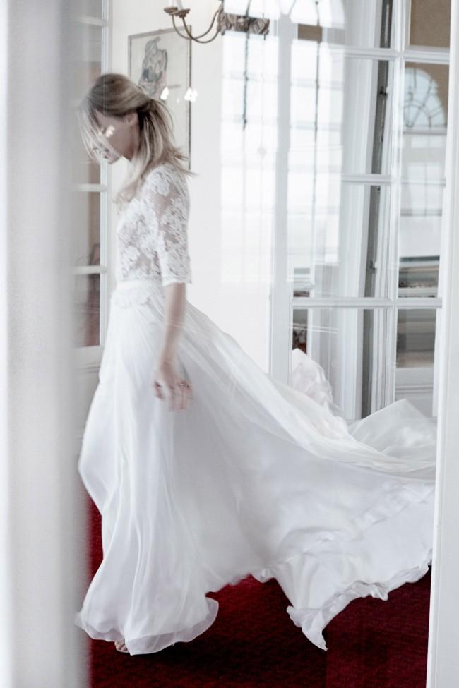 Country Dresses Half Sleeves Lace Applique Sexy Hollow Back Illusion Jewel Neck Boho Wedding Gown Vestido De Novia