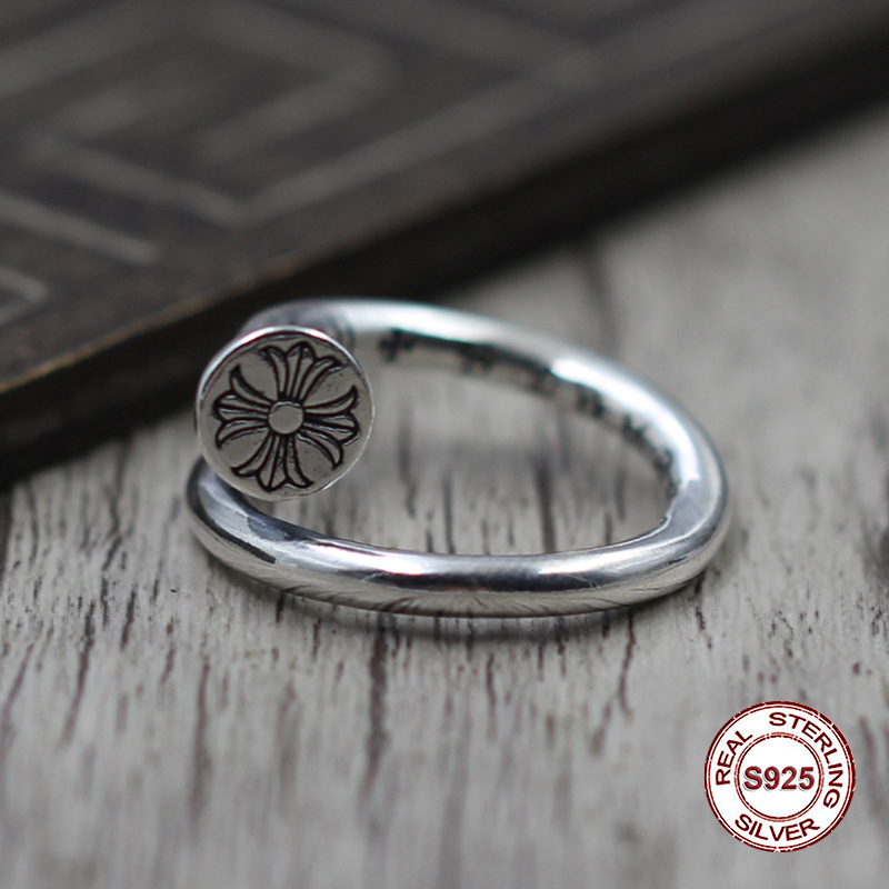 S925 pure silver ring personality retro The punk style Cross military flower classic ring Gift to your lover 2021 new hot
S925 pure silver ring personality retro The punk style Cross military flower classic ring Gift to your lover 2021 new hot