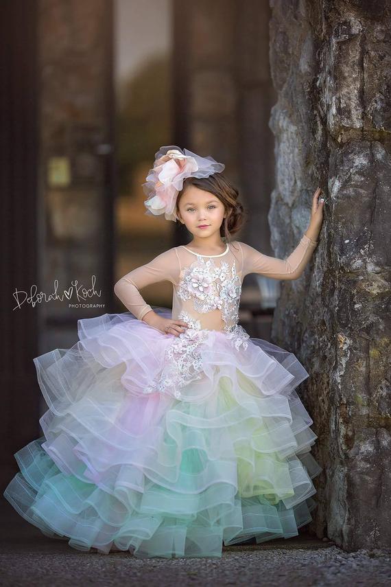Colorful Girls Pageant Dress Jewel Neck Long Sleeves Tiered Skirts Lace Flower Girl Dresses Custom Luxury Appliqued Kids Formal Gowns