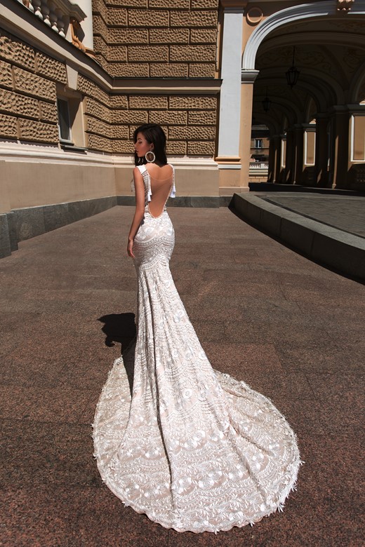 Julie Vino Mermaid Dresses Deep V Neck Lace Appliqued Sweep Train Backless Wedding Dress Bead Belt Country Style Beach Bridal Gowns