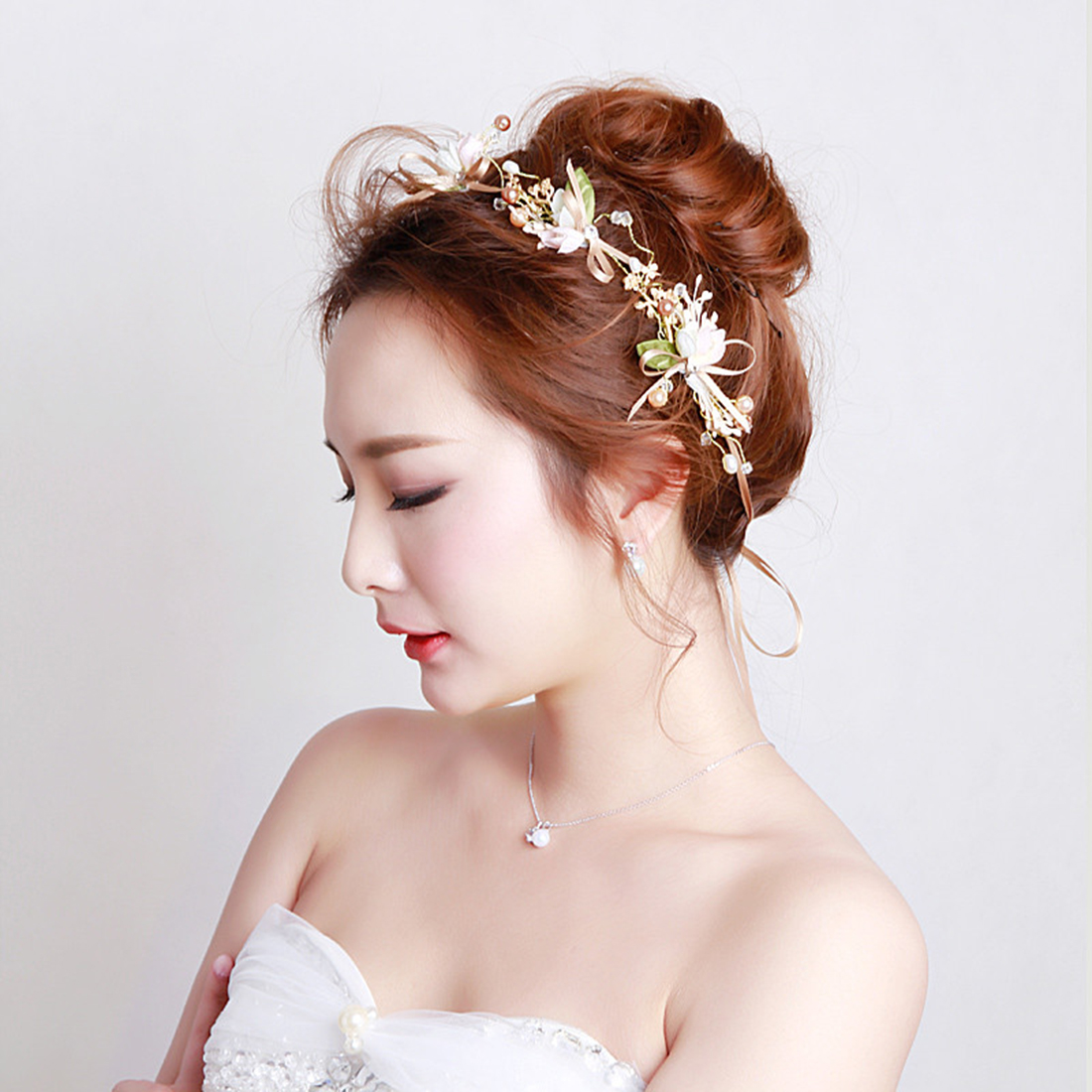 US Warehouse Bridal Headband Headpiece with Rhinestone and Imitation Pearl Crown Hair Wreath Halo with Adjustable Ribbon for Wedding Gift
US Warehouse Bridal Headband Headpiece with Rhinestone and Imitation Pearl Crown Hair Wreath Halo with Adjustable Ribbon for Wedding Gift