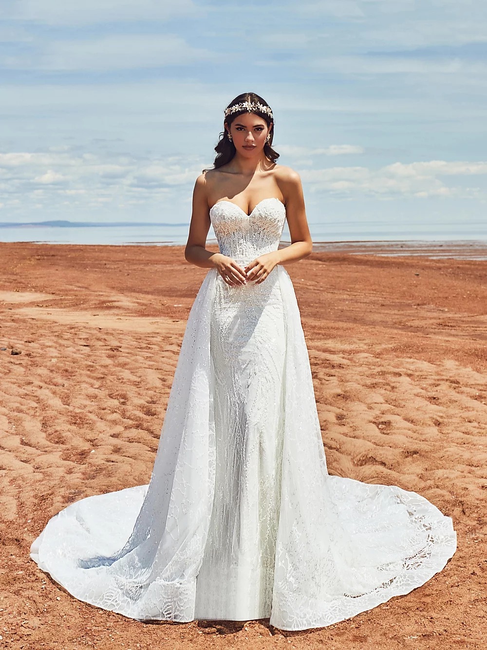 2020 Mermaid Wedding Dress With Detachable Train Strapless Sweetheart Appliqued Bridal Dress Beaded Sequins Backless Vestidos De Novia