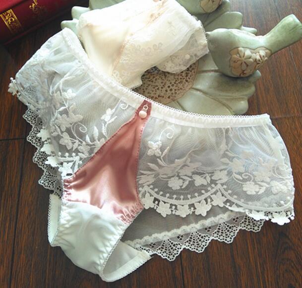 2019 New Arrival Plus Size M XL 3XL Princess Lovely Cute Lolita Kawaii Sexy Embroidery Satin Lace Panties Underwear brief T200110, Grey
2019 New Arrival Plus Size M XL 3XL Princess Lovely Cute Lolita Kawaii Sexy Embroidery Satin Lace Panties Underwear brief T200110, Grey