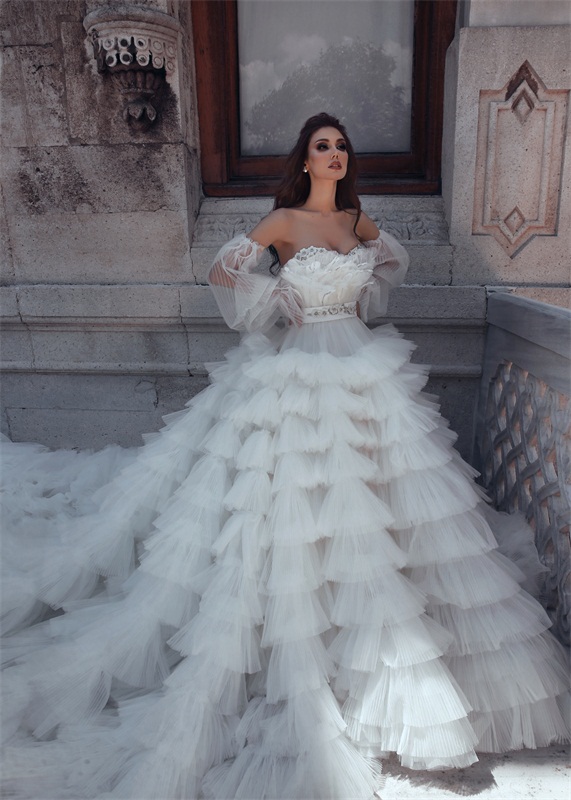 hot sell bridal dresses sweetheart long sleeves tiered appliqued sash wedding gown backless court train custom made robes de marie