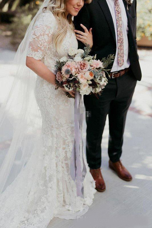 2020 Country Mermaid Wedding Dresses Modest Jewel Short Sleeves Sweep Train Bridal Gowns Lace Applique Plus Size Beach Garden Wedding Dress
