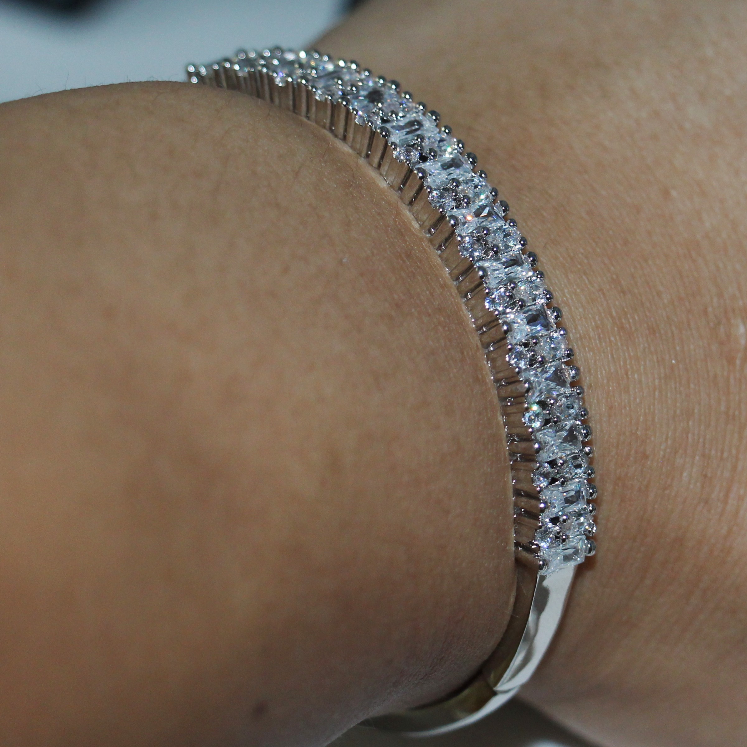 2024 Sterling Sier Princess Cut White Topaz CZ Dia Circle Bangle Free shipping