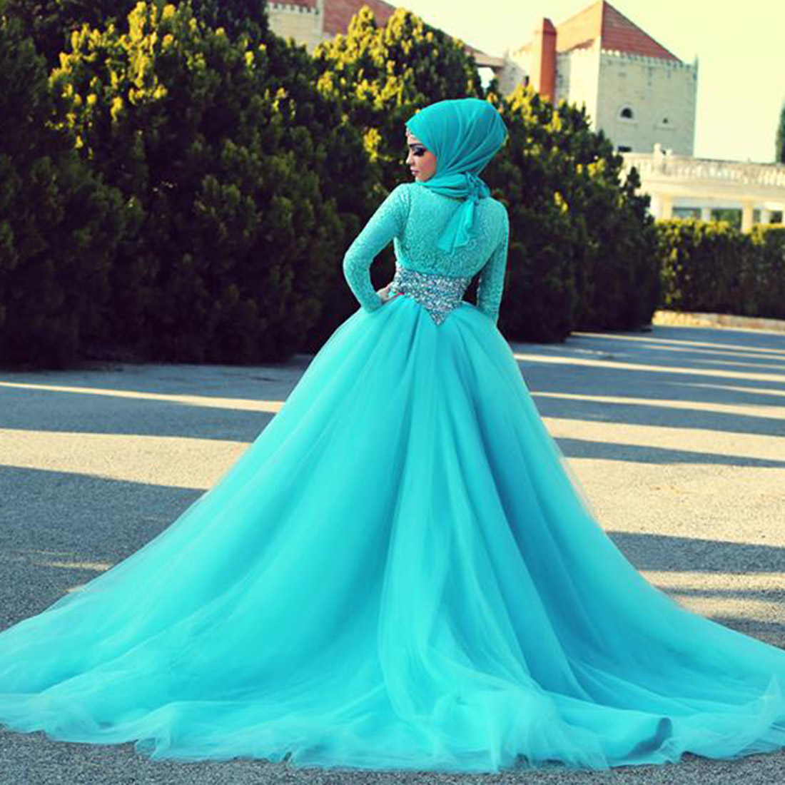 Vintage Muslim Evening Dresses Jewel Neck Lace Bling Crystal A Line Long Sleeve Prom Dress Custom Plus Size Formal Party Gowns