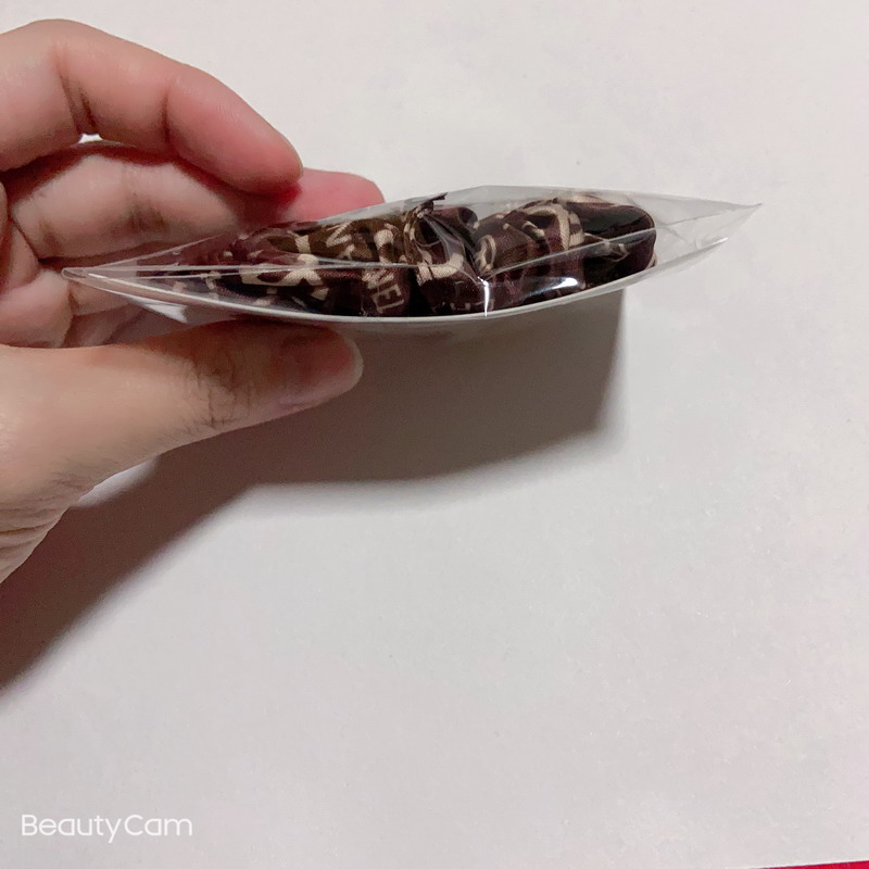 Fashion 3 color cloth classic letter hair rope C head rope luxury hair accessories for Ladies collect Item Fashion hair tie vip gift, Pink
Fashion 3 color cloth classic letter hair rope C head rope luxury hair accessories for Ladies collect Item Fashion hair tie vip gift, Pink